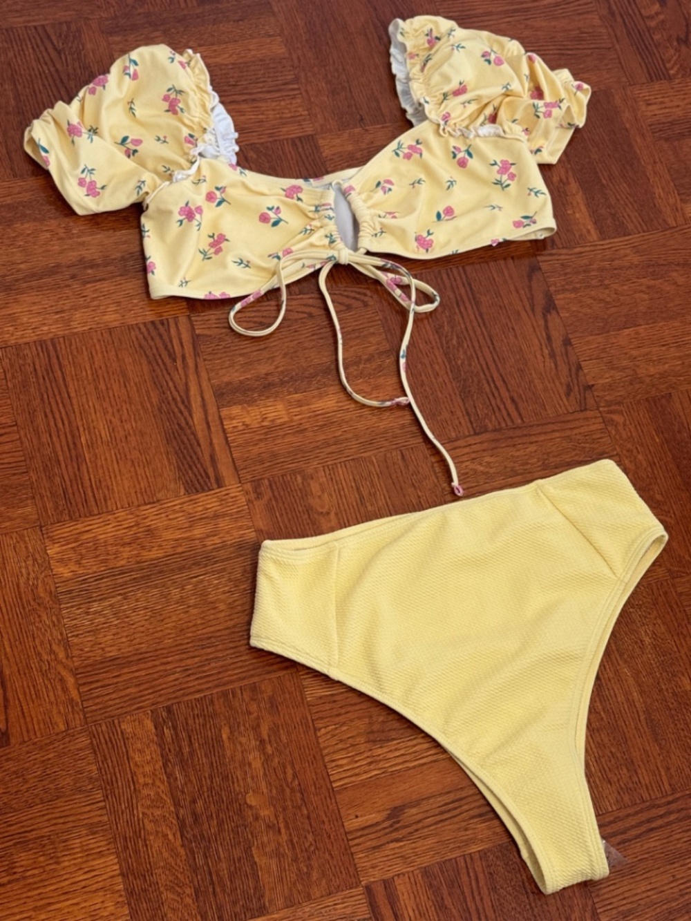 Boohoo Yellow Floral Bikini Top 36DD & High Rise Bottoms US 8 NWOT